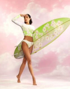 CYNTHIA ROWLEY Custom Short Surfboard - Cheery Blossom