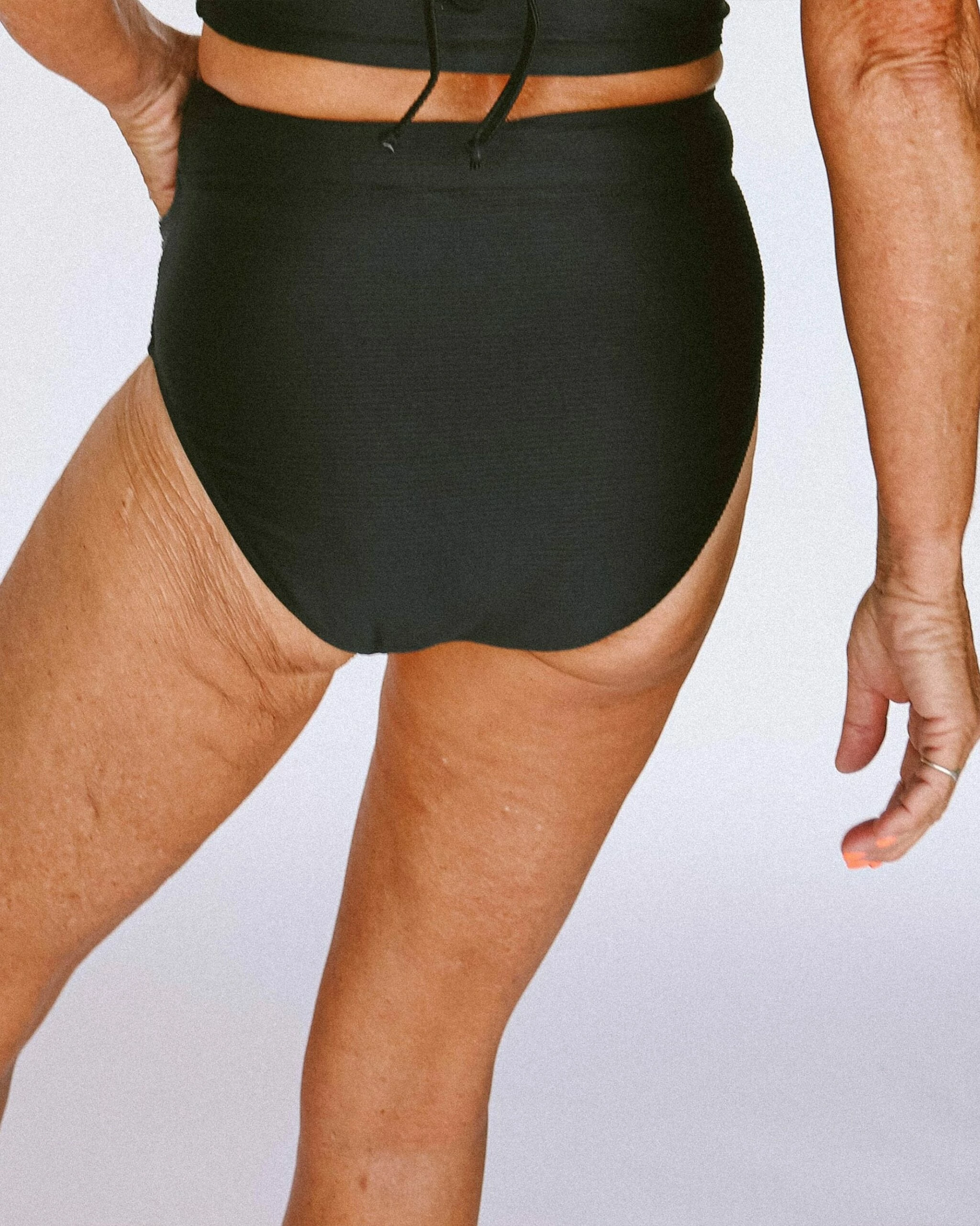 Textured Black Pocket Bottom - Image 5