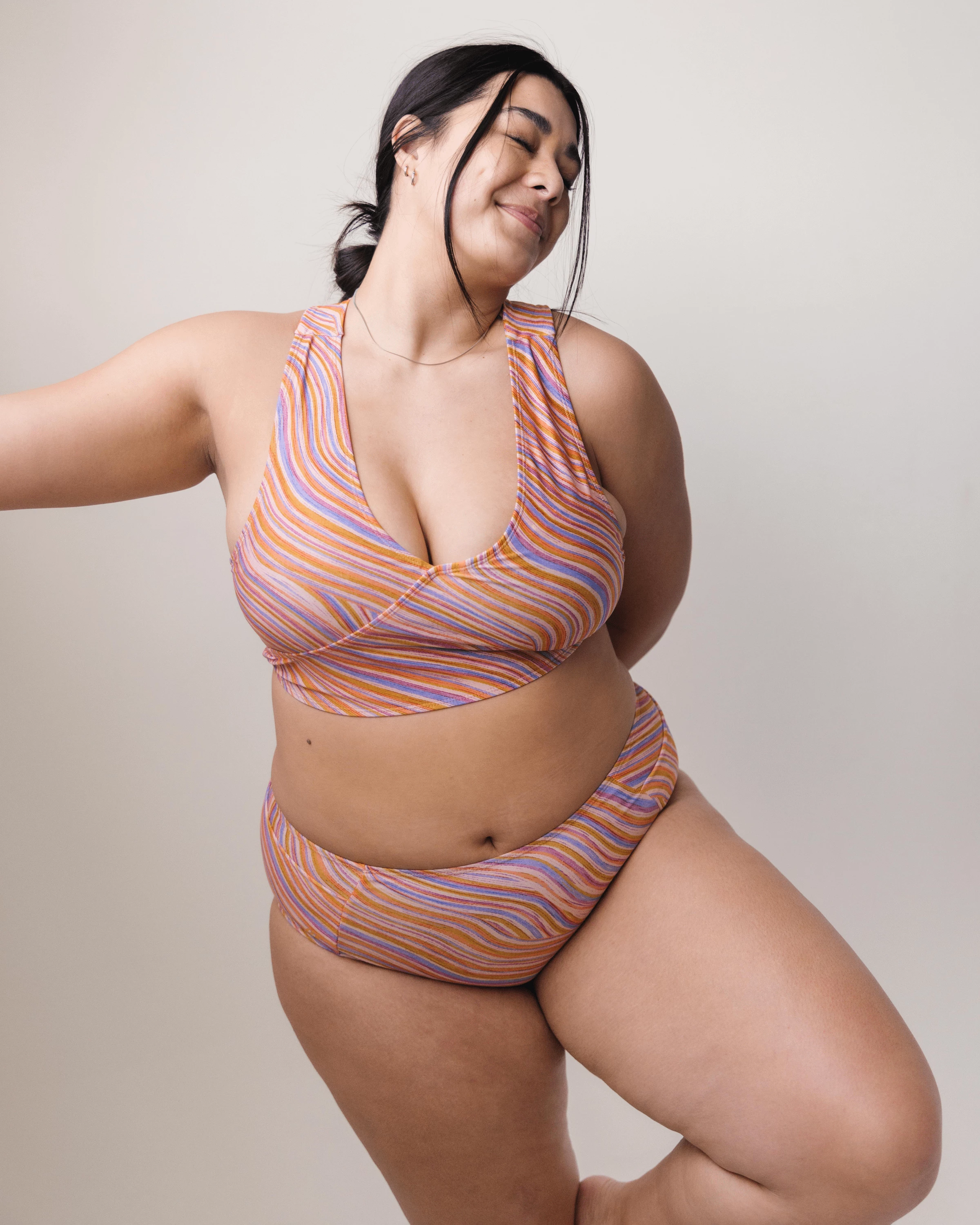 Make Waves Yoga Pocket Bottom - Image 5