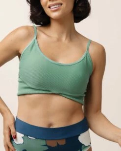 Textured Pine Tone Crop