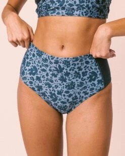 Okalani Zip Pocket Bottom